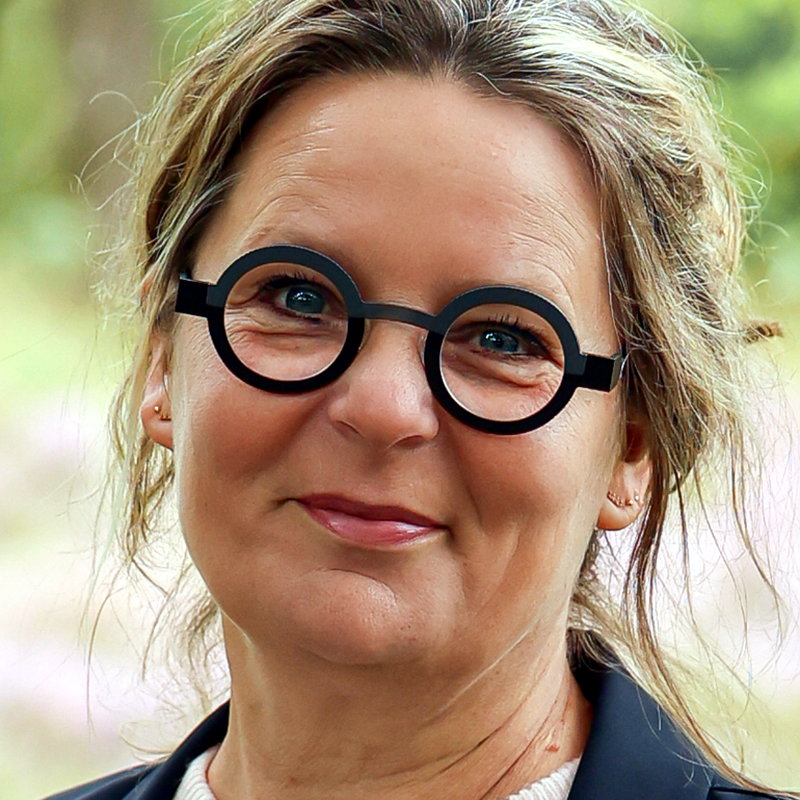 Laurine, uitvaartverzorger